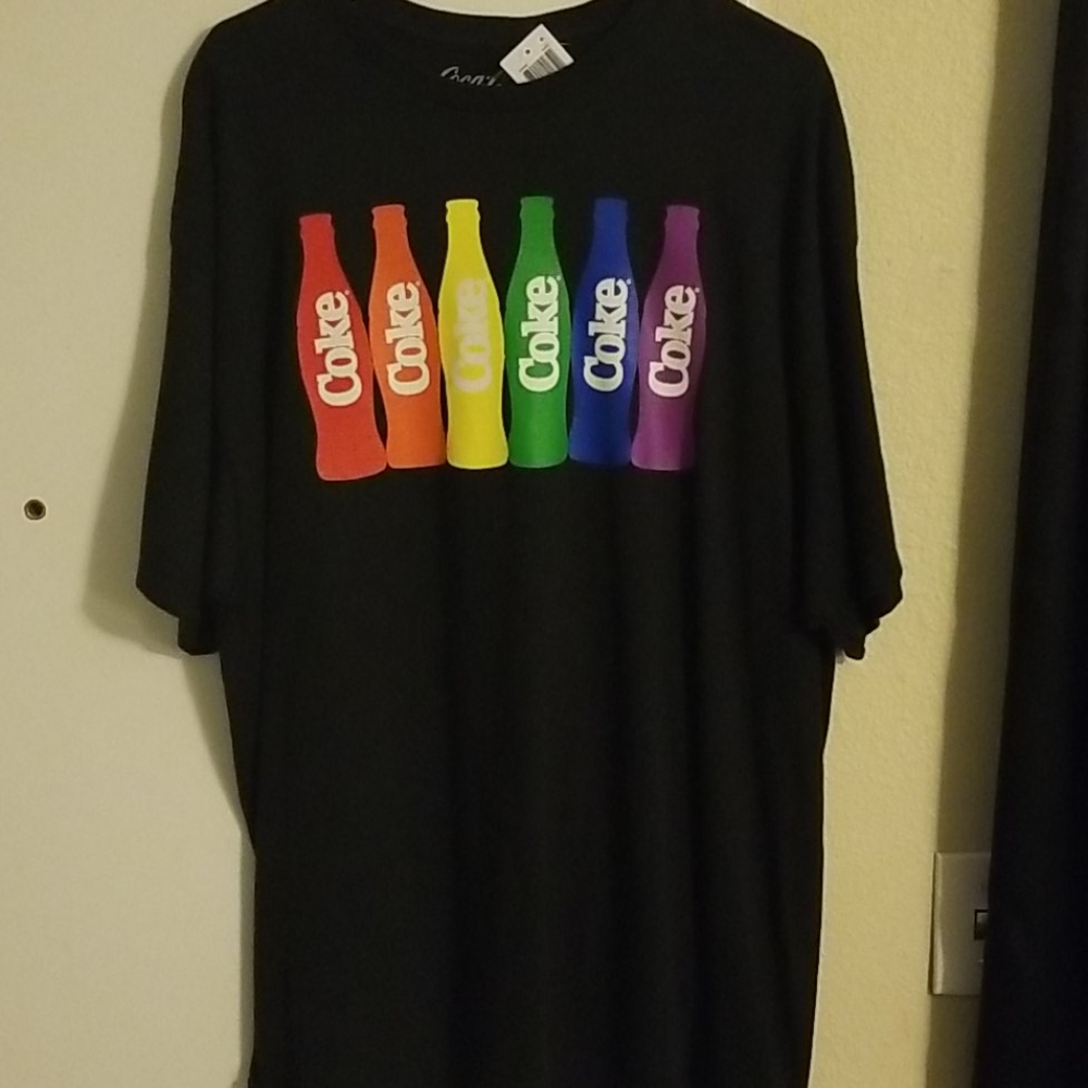 Black t shirt